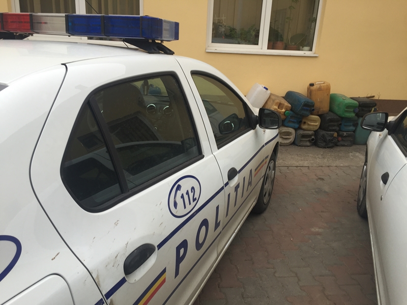 INCREDIBIL! Un bărbat din Apahida este acuzat că face parte dintr-o rețea de infractori care au vândut 11 tone de apă la preț de&nbsp;motorină.