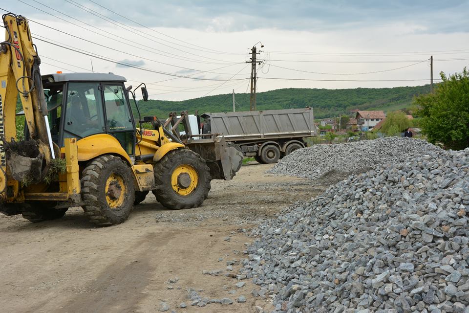 13178745_591175674371650_4399919873366474464_n