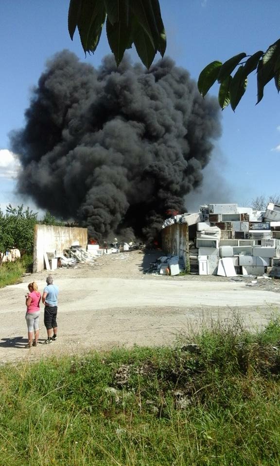 Incendiu puternic la&nbsp;Campenesti!