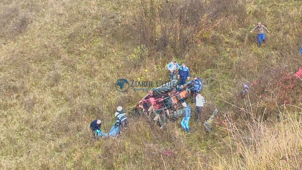 Un bărbat de 37 de ani din Corpadea a murit după ce s-a răsturnat cu&nbsp;tractorul
