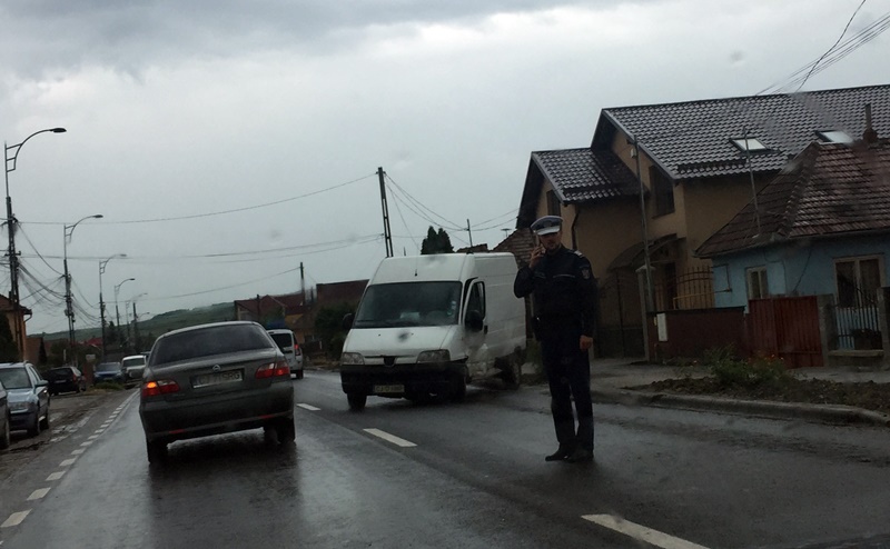 Accident în Apahida! Un BMW a suferit avarii importante