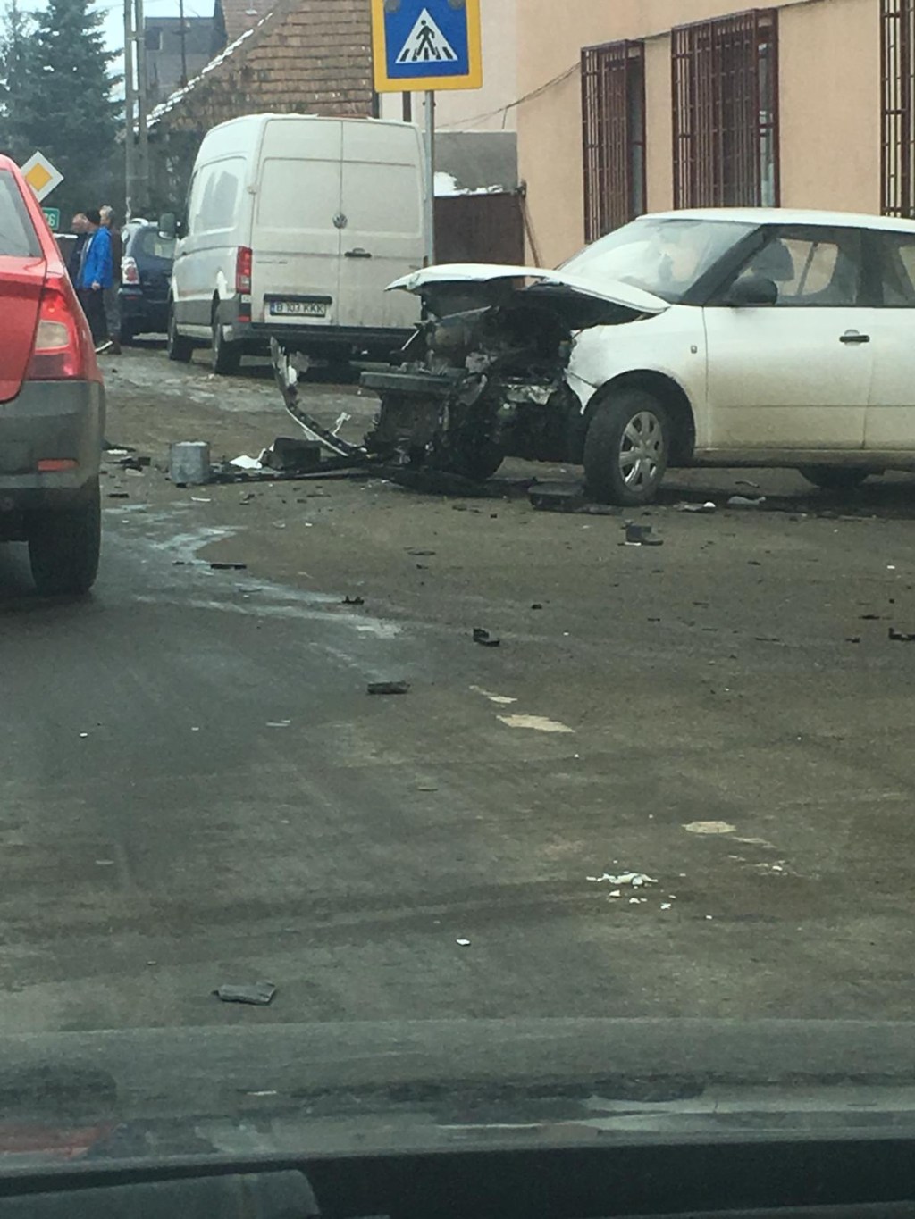 Accident grav în Apahida! Trei victime sunt întinse pe&nbsp;asfalt