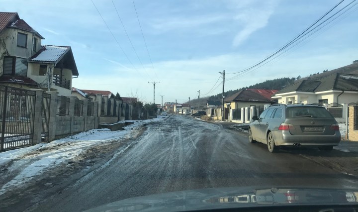 Protest la Câmpenești! Așa nu se mai poate!
