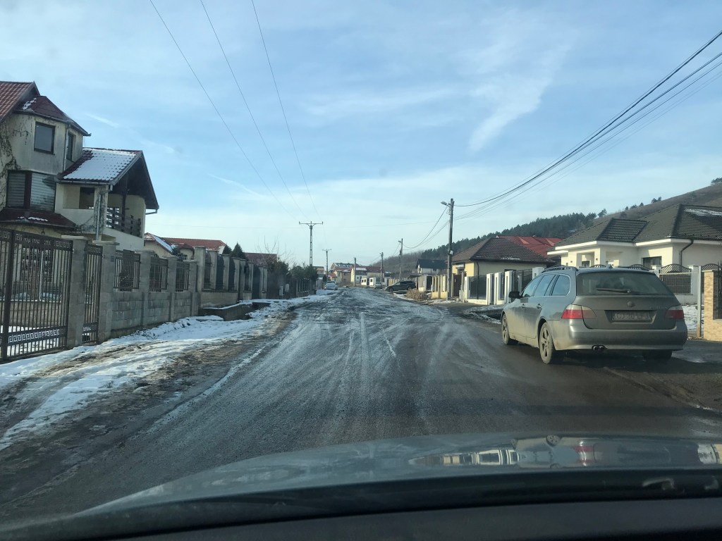Protest la Câmpenești! Așa nu se mai&nbsp;poate!