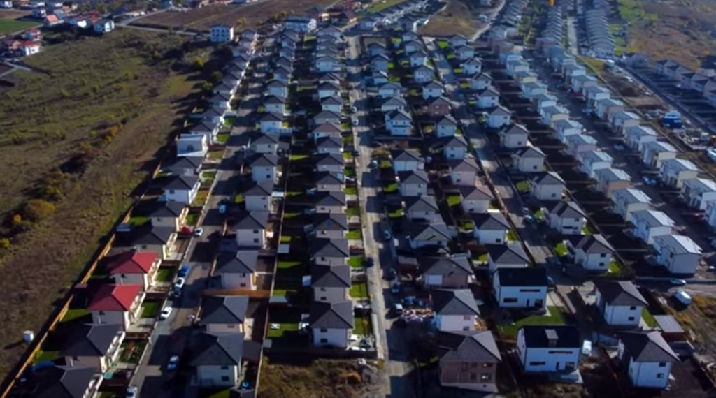 Dezmirul văzut de sus. Nu vă vine să credeți cât de tare s-a dezvoltat vechiul&nbsp;sat