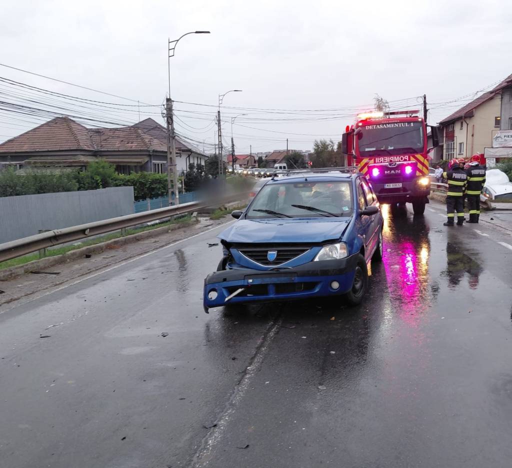 Accident grav în Apahida. O mașină a ajuns în&nbsp;gârlă